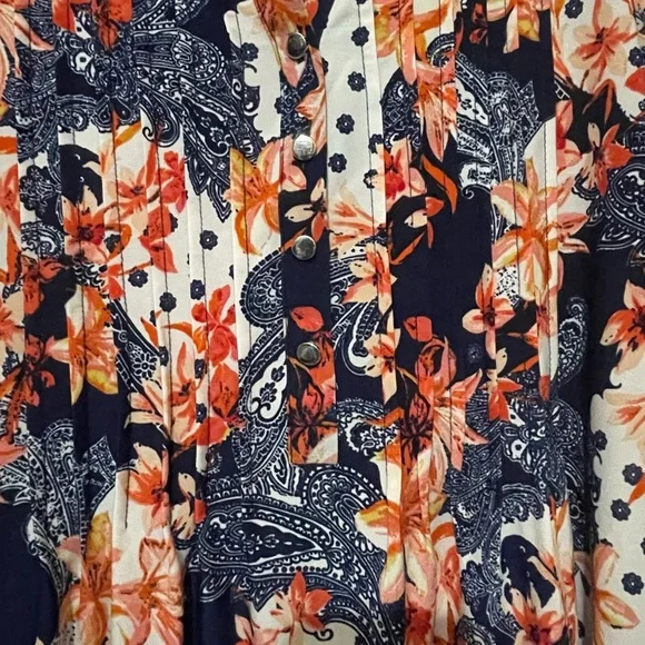 Cocomo Women's Tunic Blouse Plus 1X Floral Paisley Pleated Stretch Short Sleeve - Picture 4 of 7